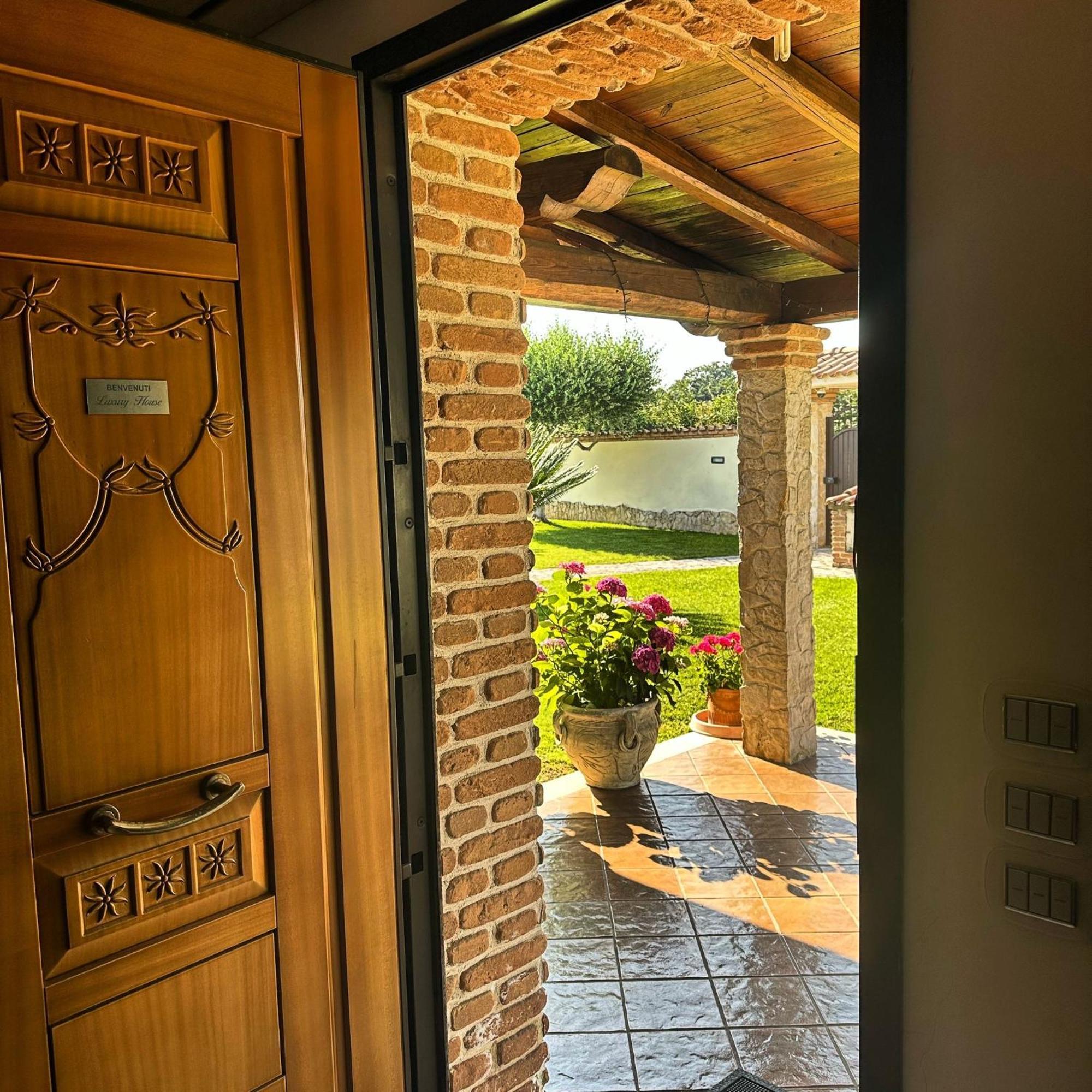 Gold House Luxury Anzio Vila Exterior foto