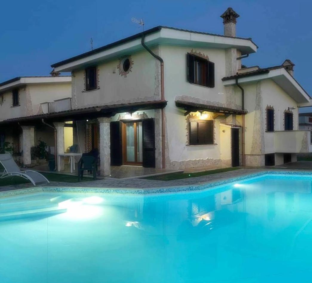 Gold House Luxury Anzio Vila Exterior foto